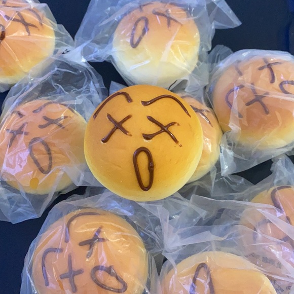 3 for price one 1///Adorable Bun Magnet - Picture 3 of 3